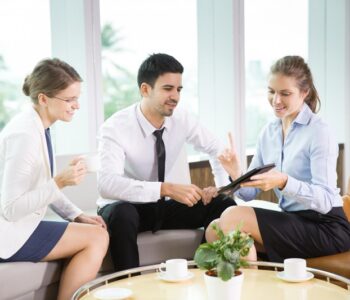 business-people-communicating